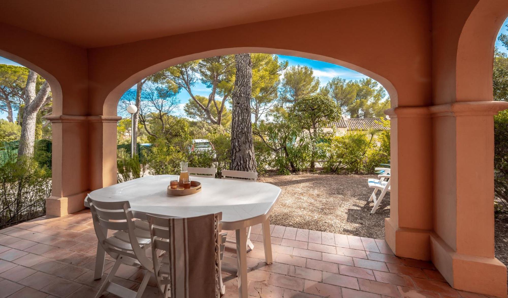 Residence Partenaire Le Domaine De Garlande Cavalaire-sur-Mer Esterno foto