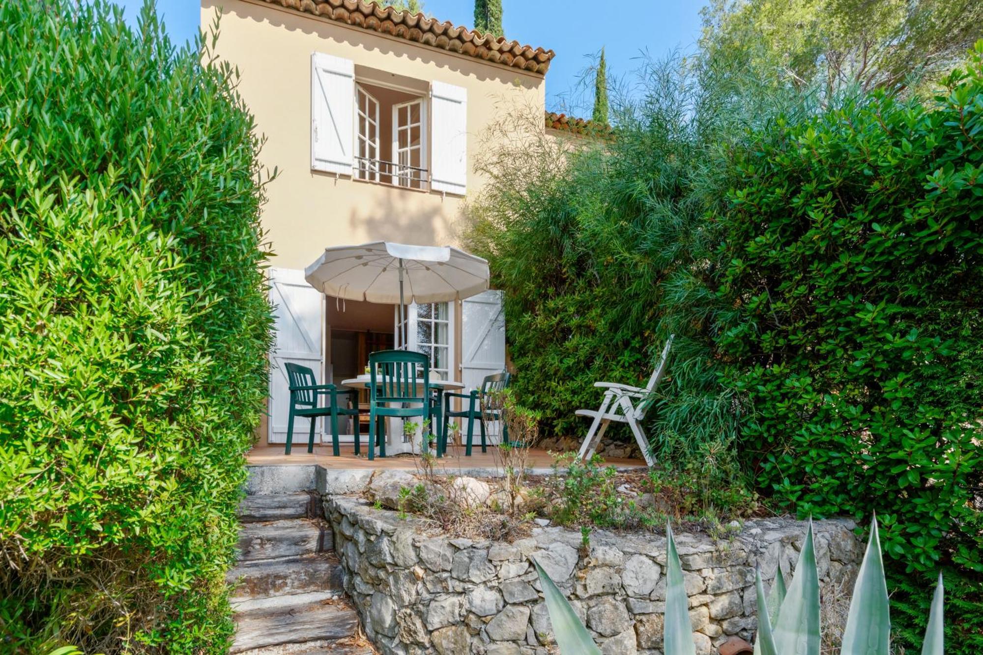 Residence Partenaire Le Domaine De Garlande Cavalaire-sur-Mer Esterno foto