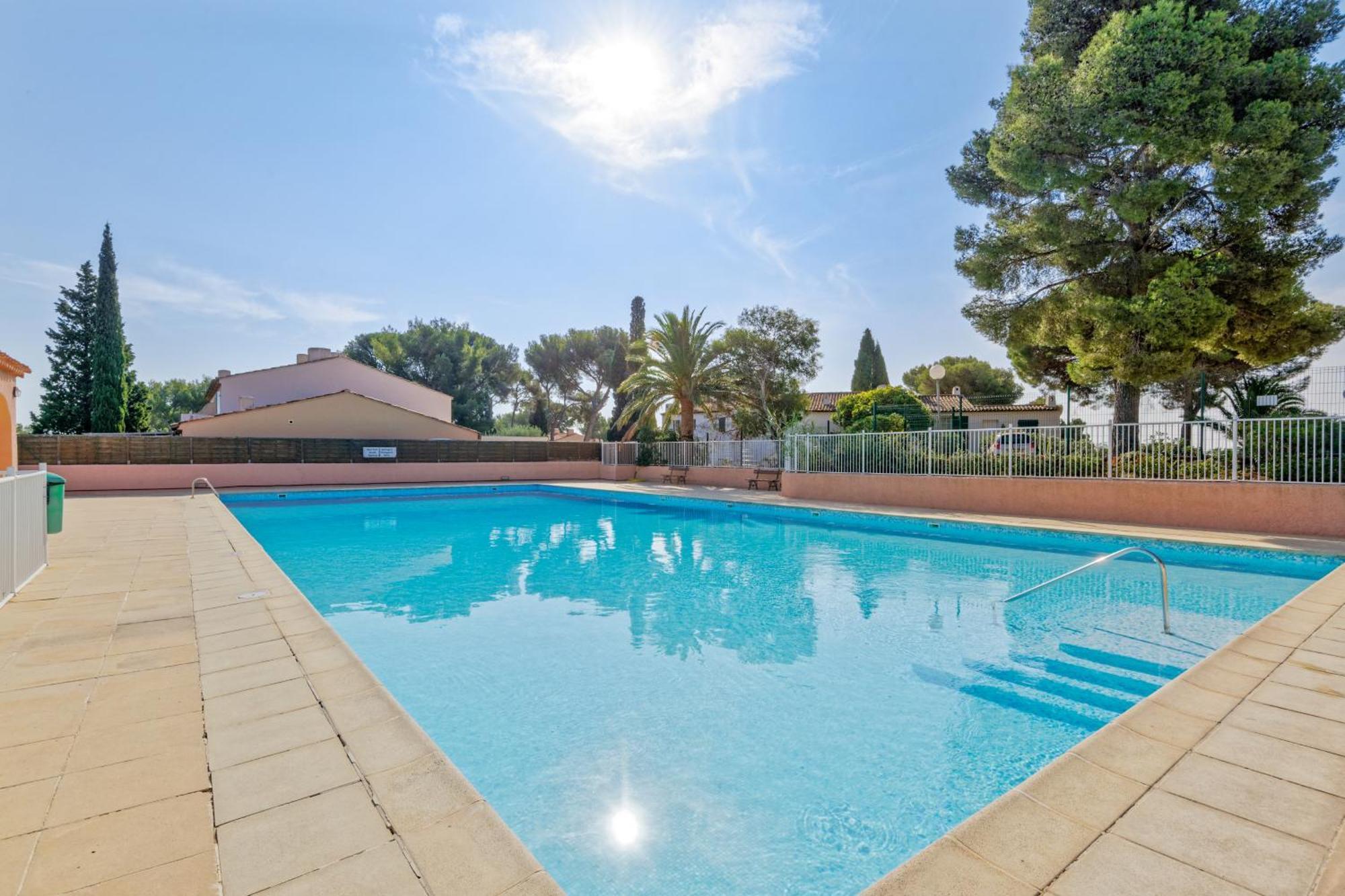 Residence Partenaire Le Domaine De Garlande Cavalaire-sur-Mer Esterno foto