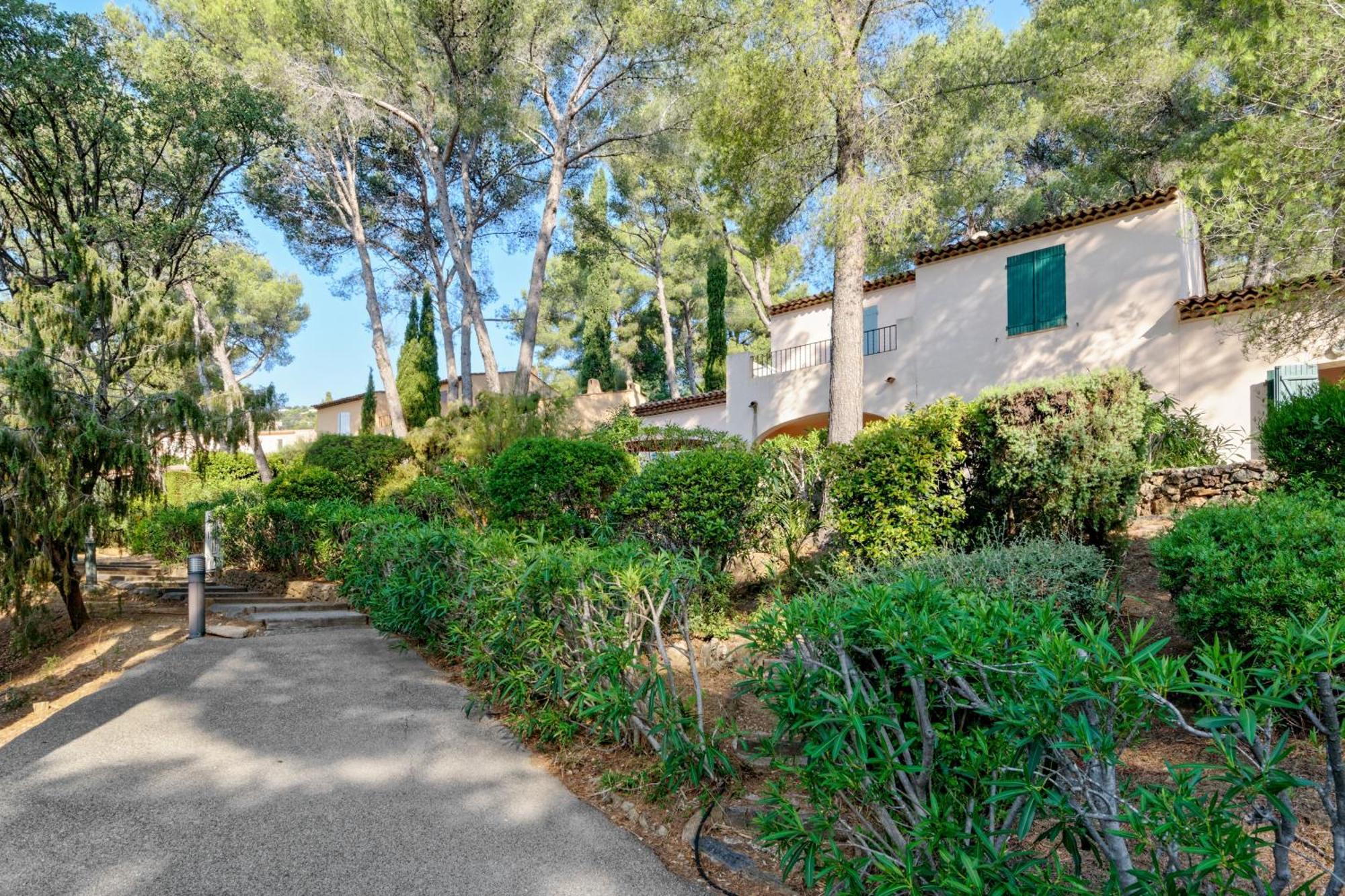 Residence Partenaire Le Domaine De Garlande Cavalaire-sur-Mer Esterno foto