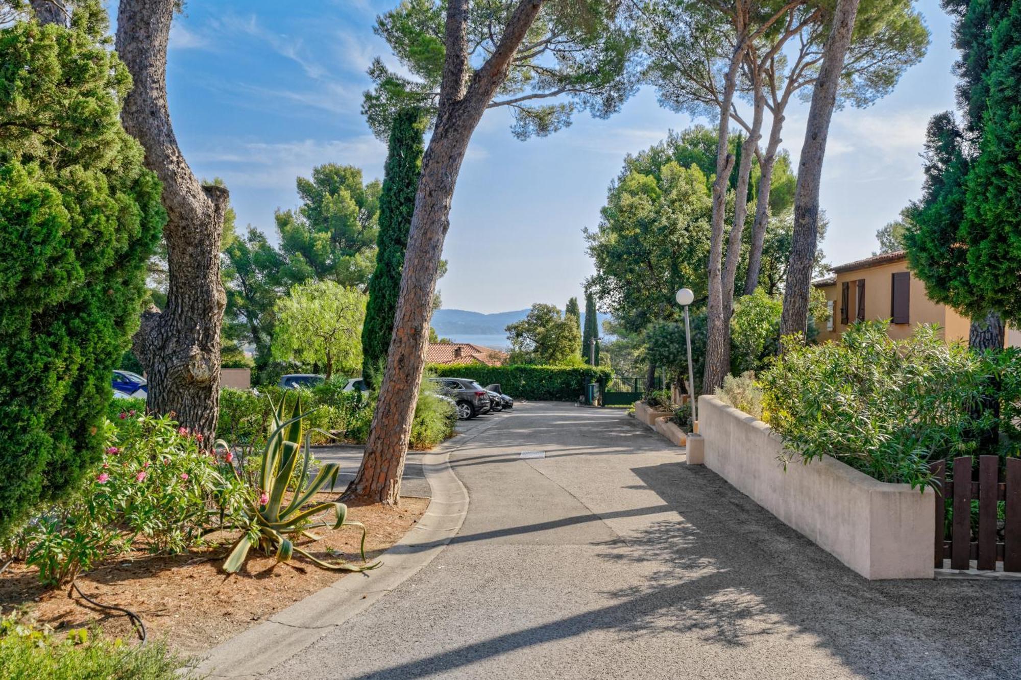 Residence Partenaire Le Domaine De Garlande Cavalaire-sur-Mer Esterno foto